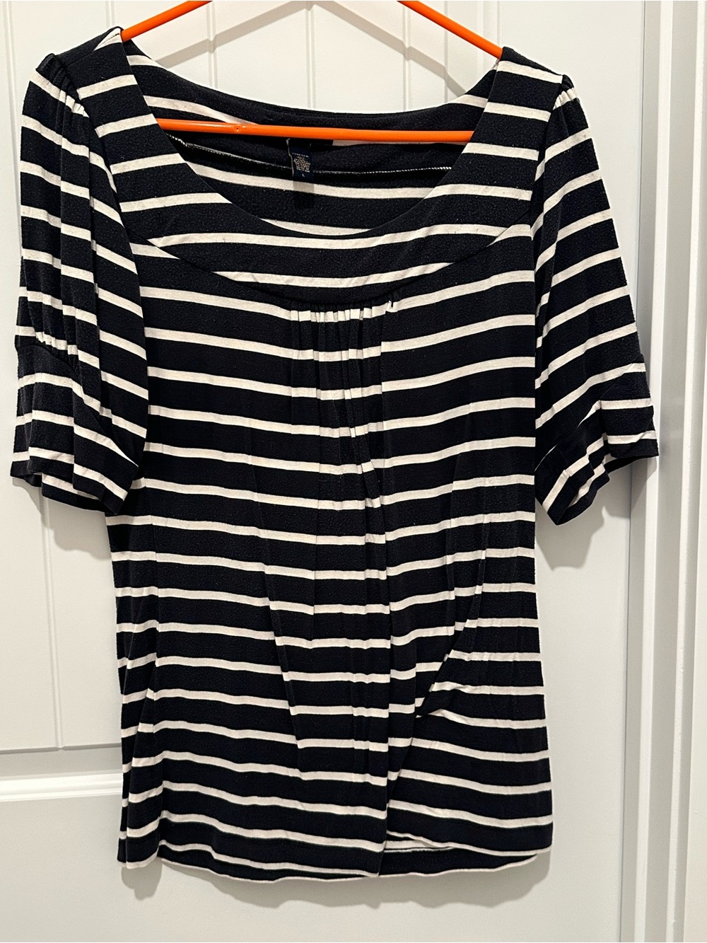 Banana Republic Large Navy and White Striped Crewneck Top size Large